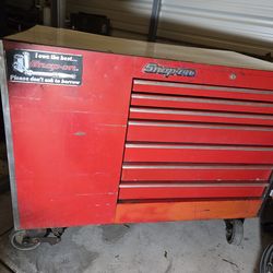 Snap-on rollaway toolbox