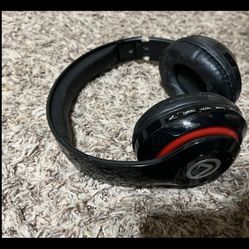 Headphones 