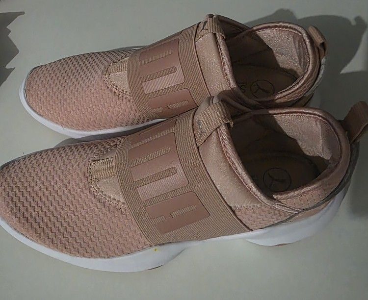 Puma Women Shoes