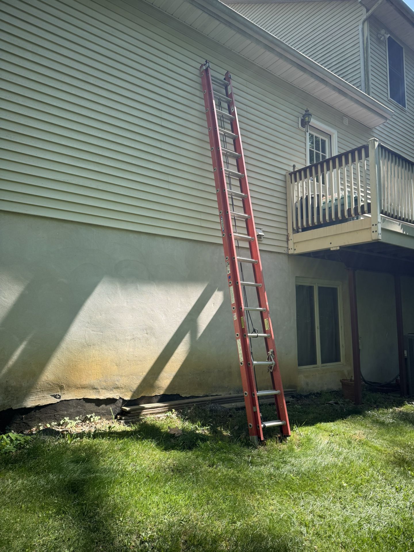 32’ Werner Extension Ladder 