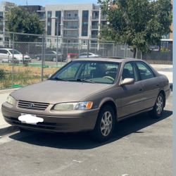 1999 Toyota Camry