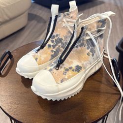 Converse Women’s Size 7 