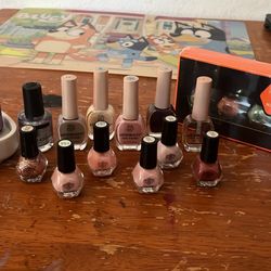New! Nail Polish Bundle With LED Lamp💞💅💅💅