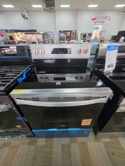 Whirlpool Electric Range with Glass Cooktop