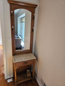 Entrance foyer hall tree with marble top