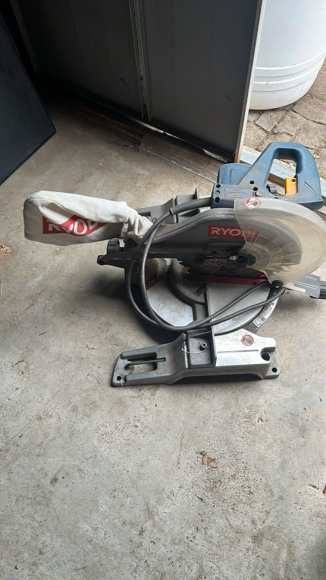 RYOBI Miter Saw