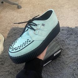 TUK Viva Creepers