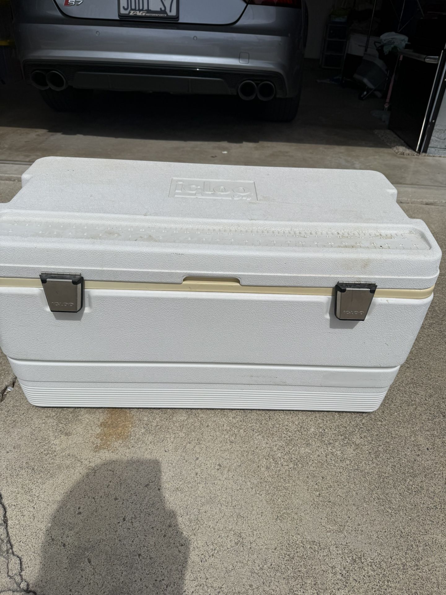 Igloo White 94 Quart Cooler