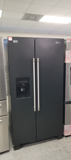 Maytag Side‑by‑Side Fridge – Black Stainless, Ice/Water Dispenser