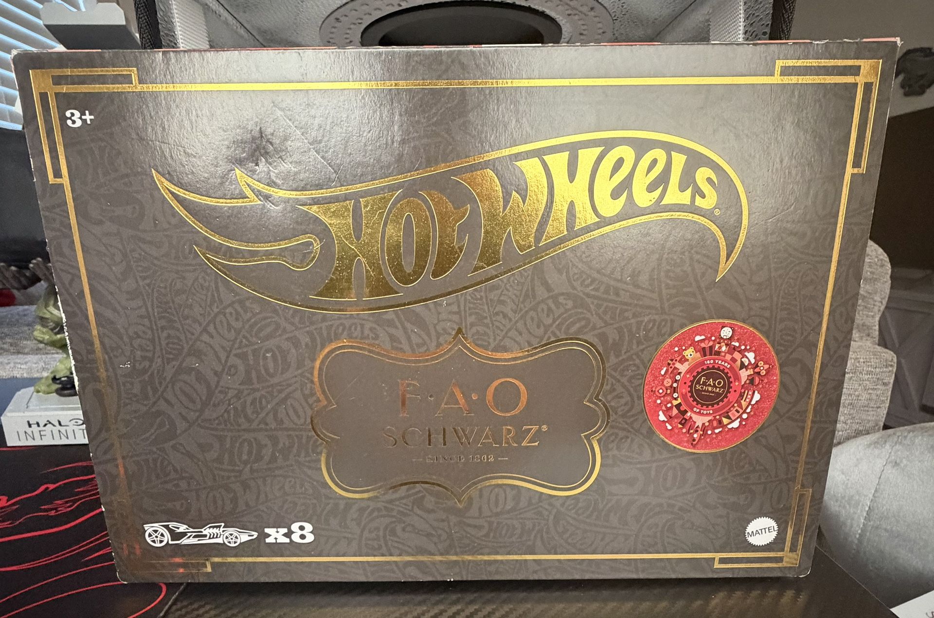 Hot Wheels FAO Schwarz Gold Complete 8 Car Set Holiday 2022 Target Exclusive