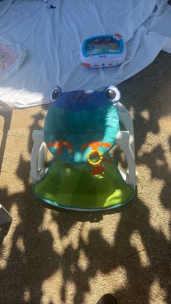 Baby floor seat