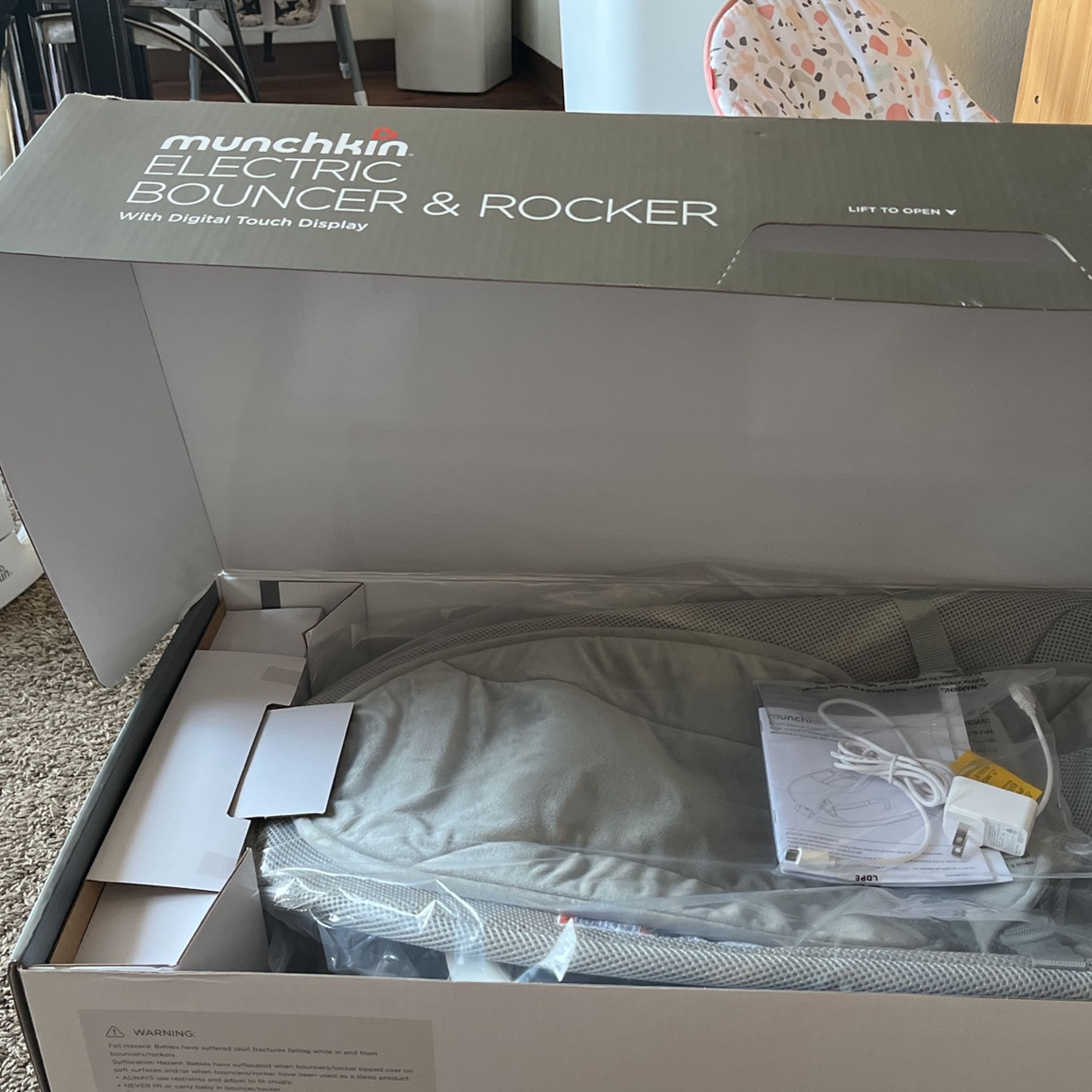 Munchkin Electric Bouncer And Rocker