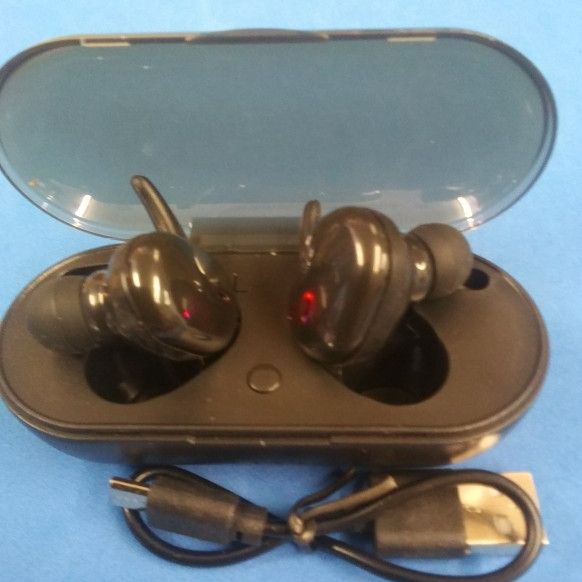 Black True Wireless Stereo Earbuds