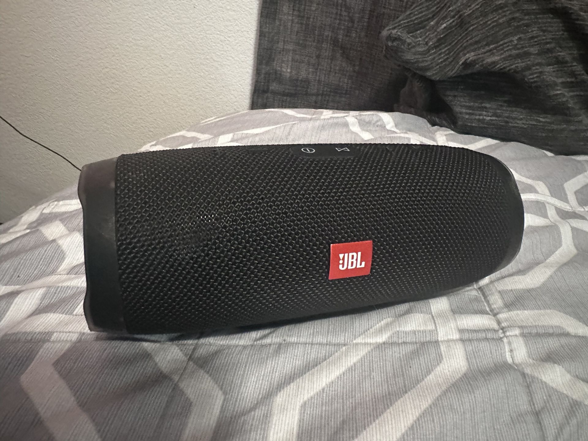 JBL Charge 3