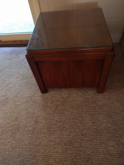 Lane furniture end table used in Warrenville