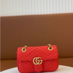 GG Marmont Quilted Leather Top Bag with Gold-Tone Logo Chain in Red for Women