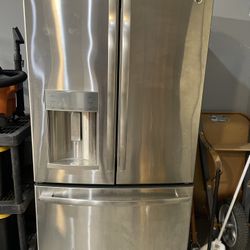 GE Counter Depth French Door Bottom Freezer Refrigerator 