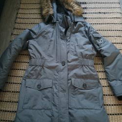 Ladies Size Large Abercrombie Parka Jacket In Like New Condition