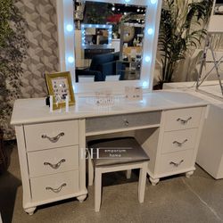 White VAnity Makeup Table Led Lights Mirror NEW Pay Later