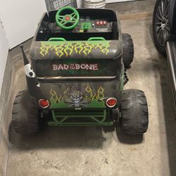 Gravedigger Kids Rideable Power Wheel