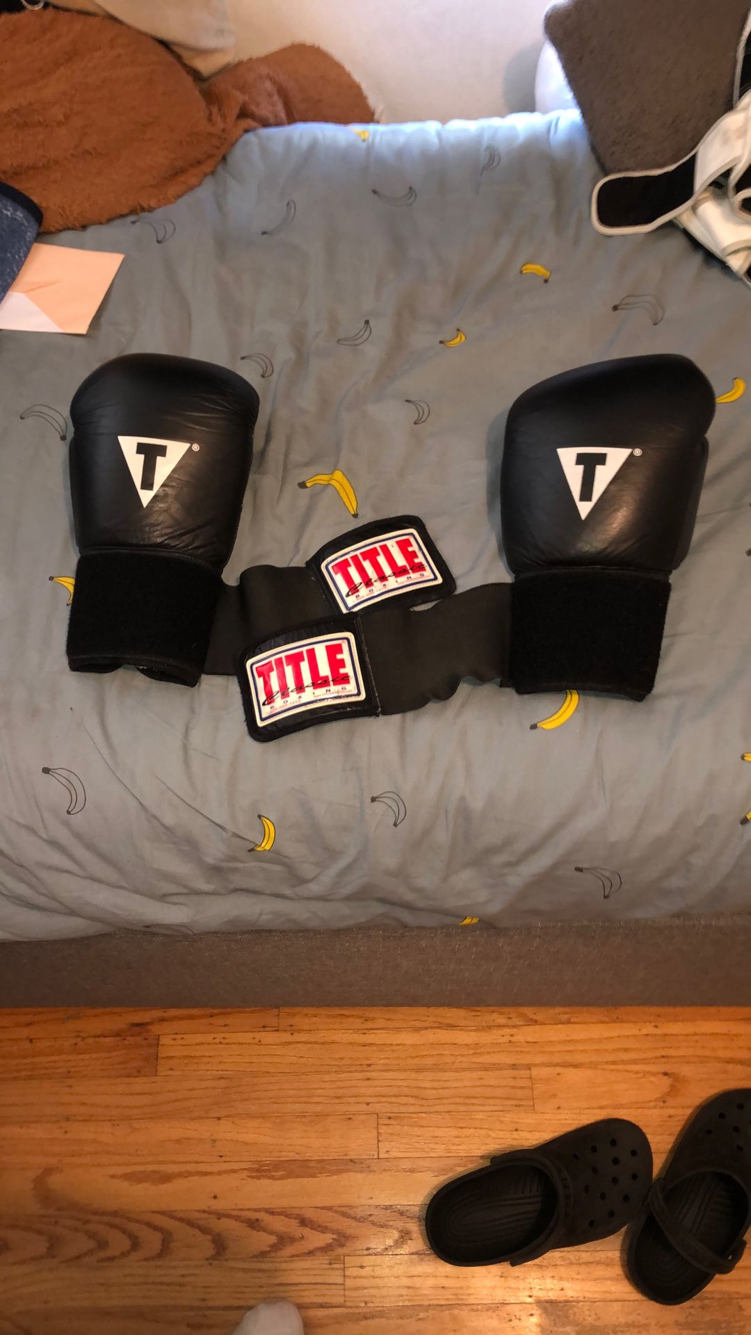 Title Classic Leather Elastic Training Boxing Gloves 2.0(18oz)
