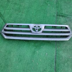 Toyota Highlander Grille 2010-2013