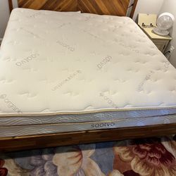 Saatva Classic Plush 14.5” Mattress - KING 