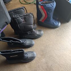 Snow Boots Size 12 For 25.00 Each Pair