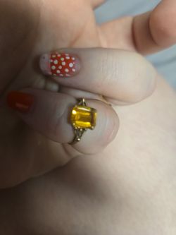 10kt gold ring small size like 6