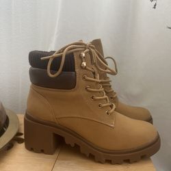 Combat Boot Shoedazzle Size 7