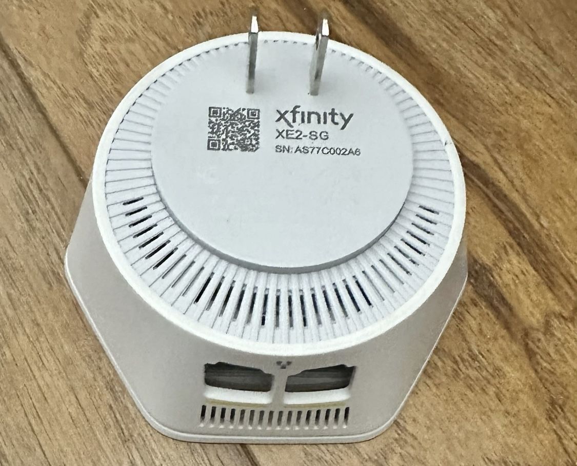 Xfinity X-Fi Pod 2nd Gen WiFi Extender - Model XE2-SG