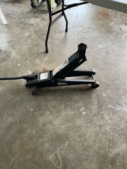 Hydraulic Floor Jack, Penske, 2 1/2 Ton.