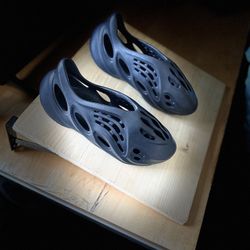 Foam Rnnr Size 10