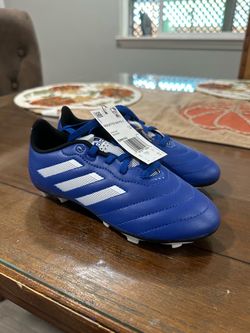 New Boys soccer cleats Sz 1
