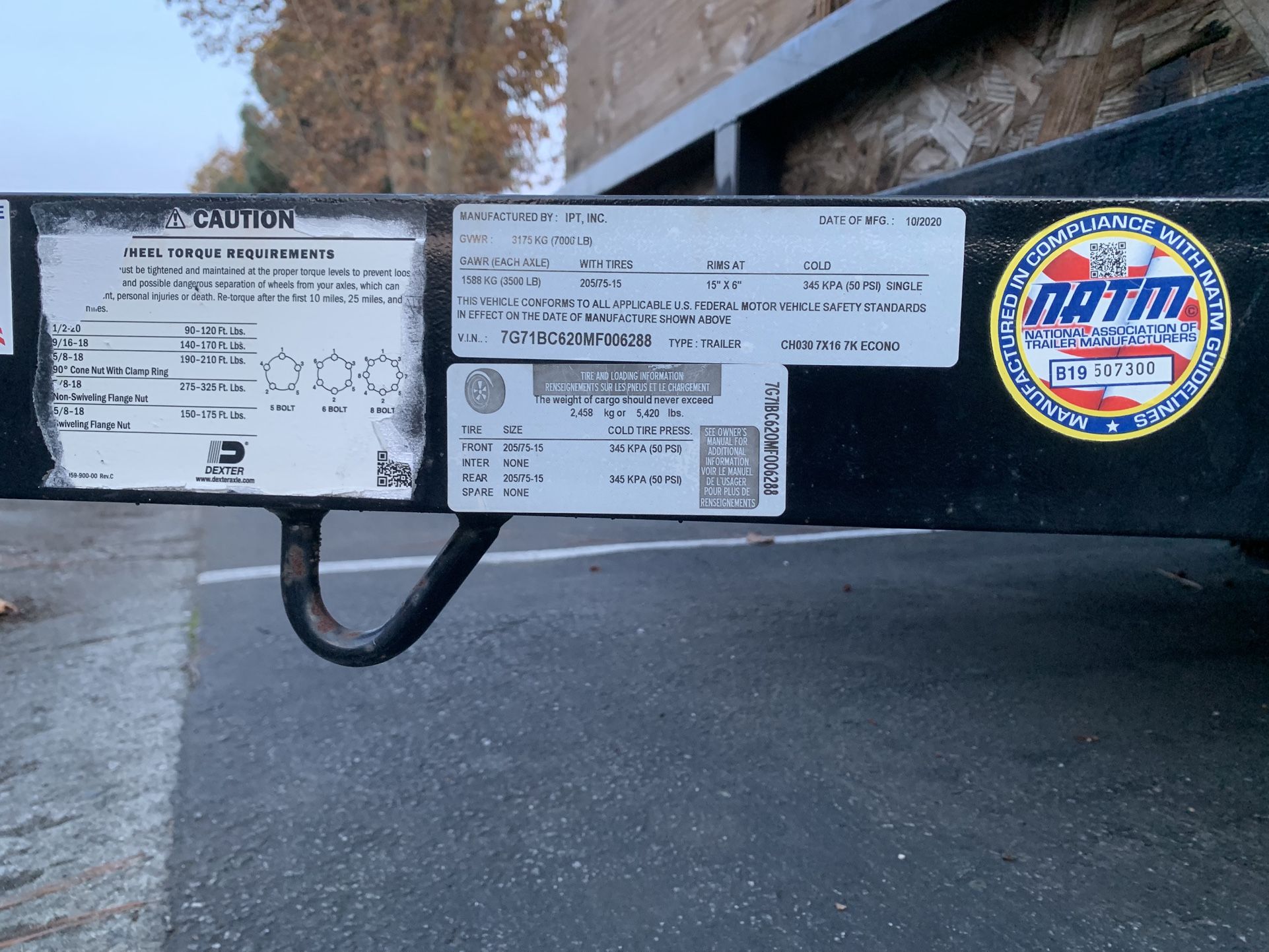 IPT, INC FLATBED TRAILER W/ OR W/OUT WOOD COVERING 