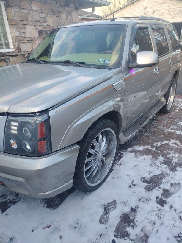 2003 Cadillac Escalade