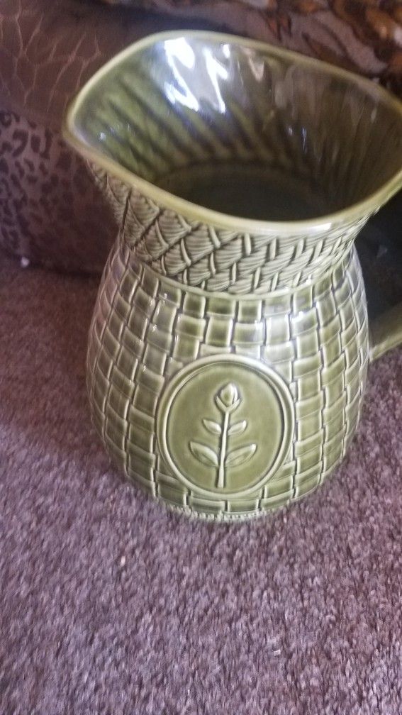 Ceramic Vase Good Condition $8.00