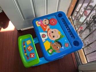 Cocomelon desk