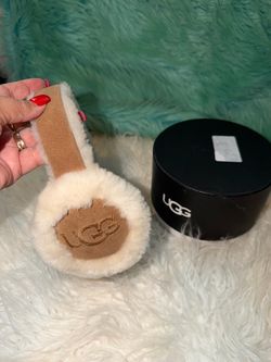 New inbox UGG Suede Shearling Earmuffs in Chestnut and Cream OS.