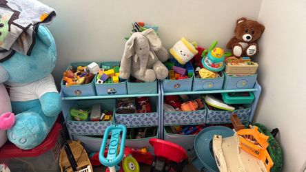 Toy bin