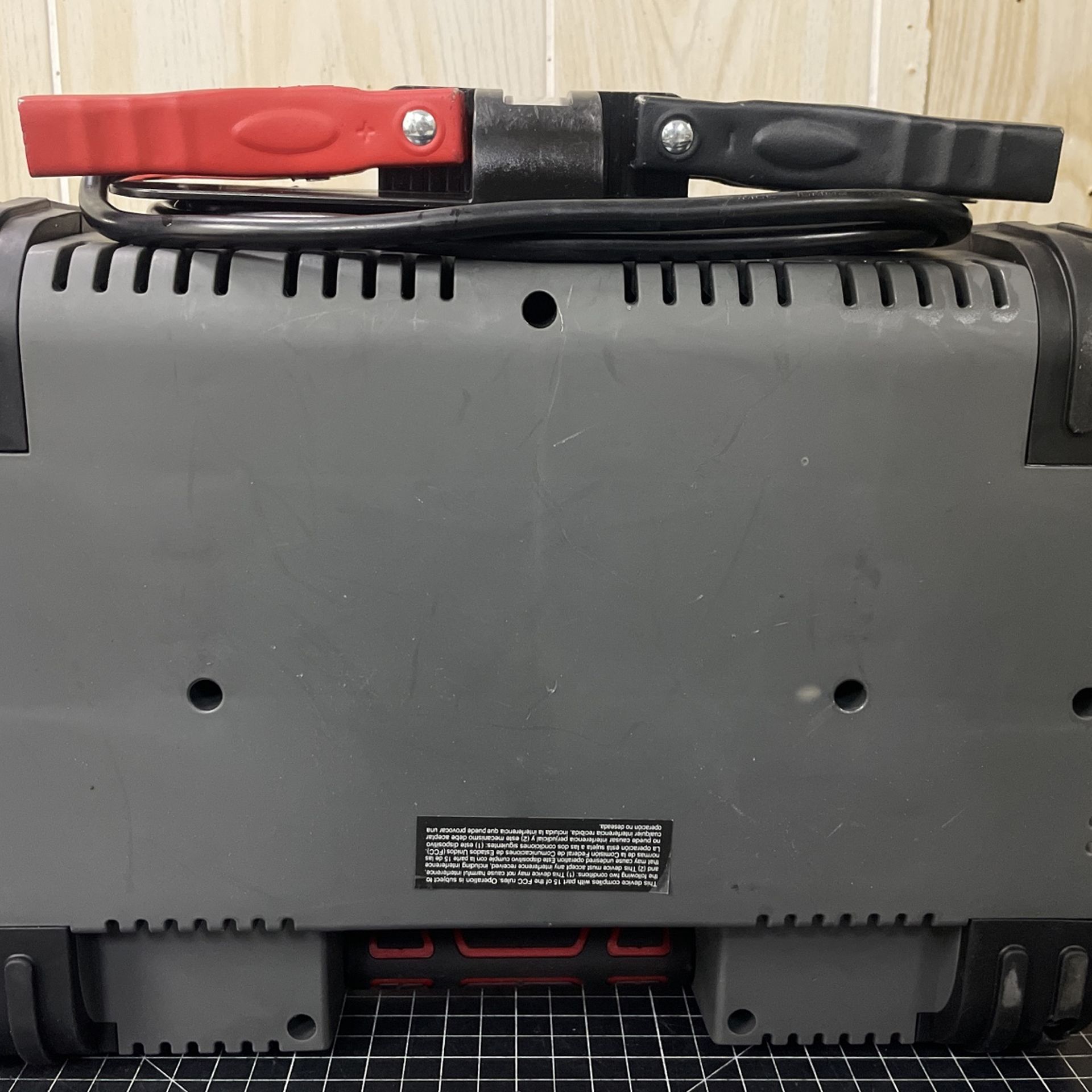 96091 Vector PPRH5V 1200-AMP Jump Starter/Portable Power Station 490351
