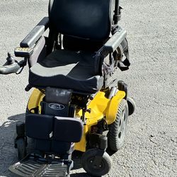 Electric Wheelchair  / Pulse 6