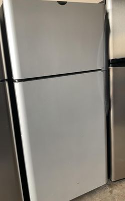 Frigidaire Top Mount  White Refrigerator
