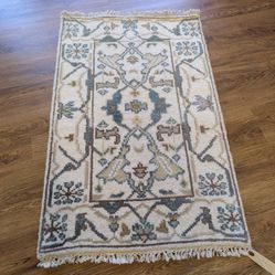 Handknotted Wool Rug 2x3