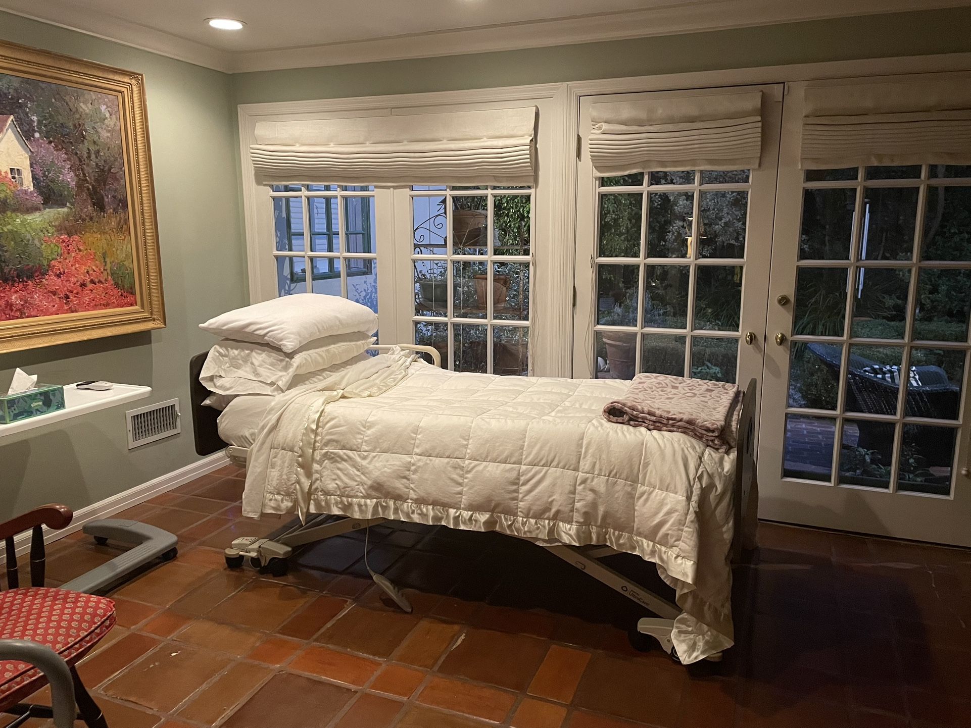 JOERNS UltraCare XT AdvanceCare Hospital Bed (total value $5200+)