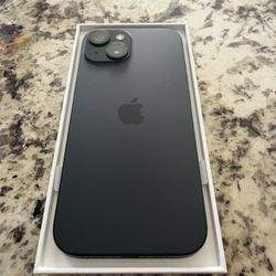 Apple iPhone 15 128GB Unlocked (Like NEW)