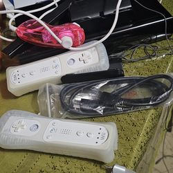 Wii u console 32 gb and wii u handheld pad