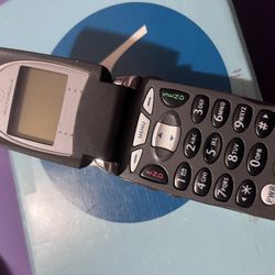 Motorola Flip Phone Excellent Condition 