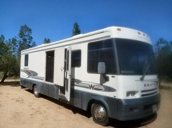 2000 Winnebago Brave