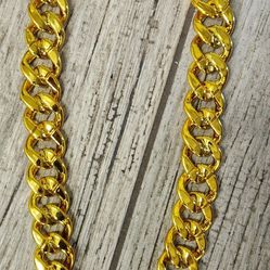 Gold Tone Chains Necklace 